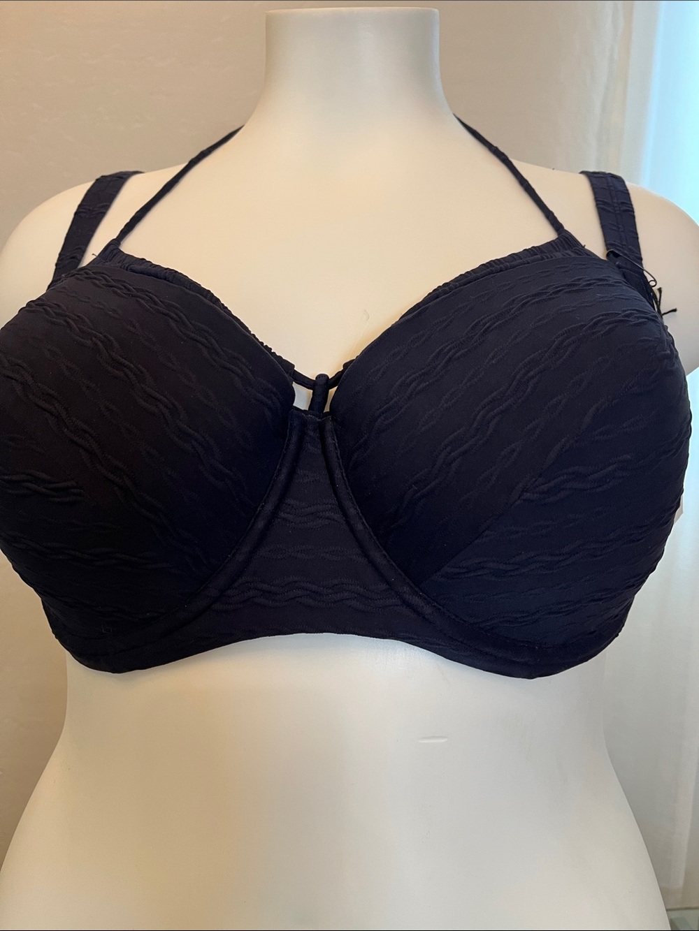Textured Navy Underwire Bra with Supportive Cups